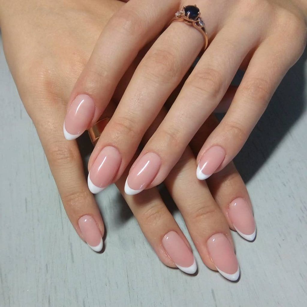 9 Stunning Modern French Manicure Ideas French Manicure Acrylic Nails Gel Nails French Almond Nails Designs