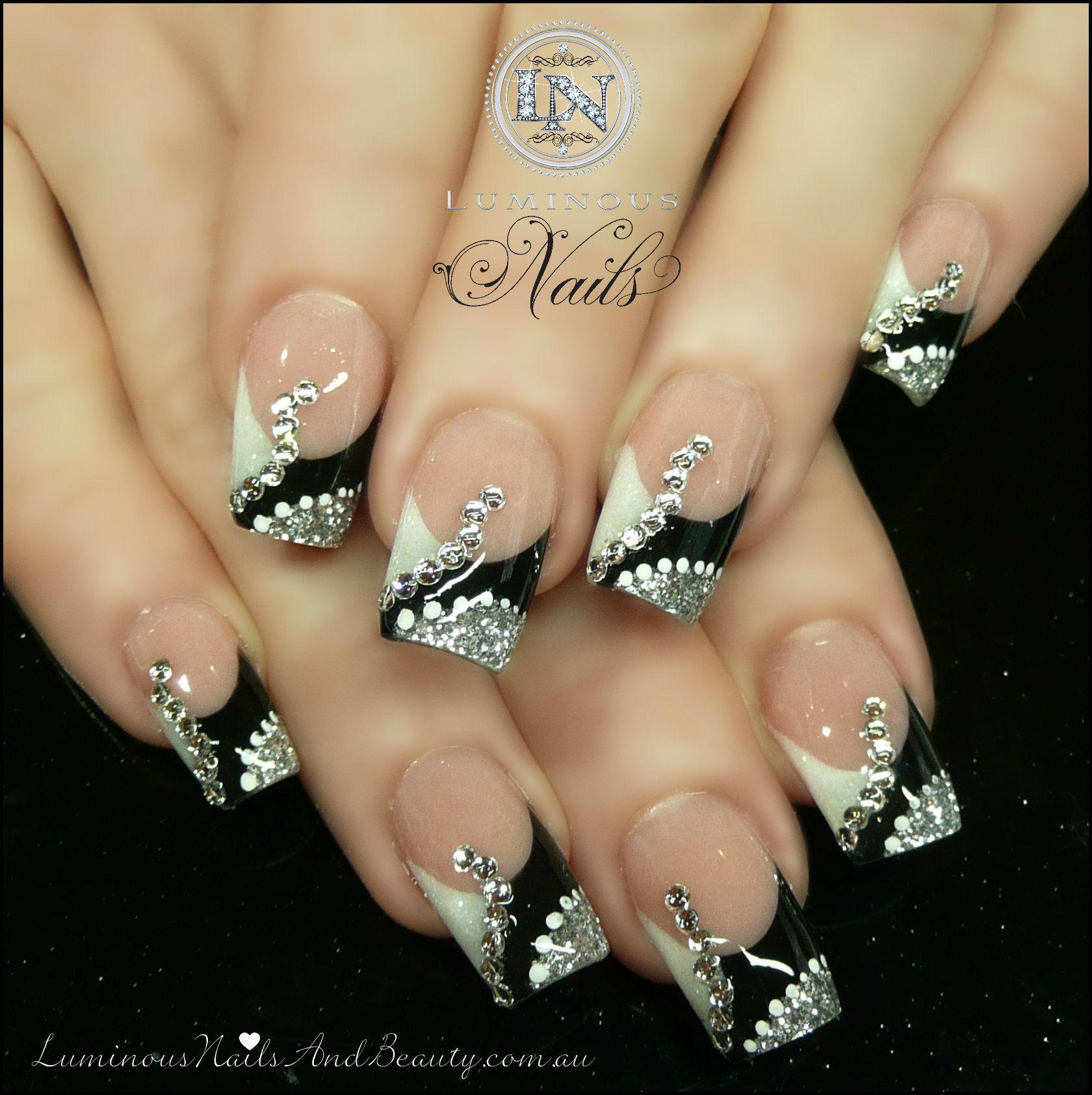 Black White And Silver Tips White And Silver Nails Silver Nails Nail Art Designs