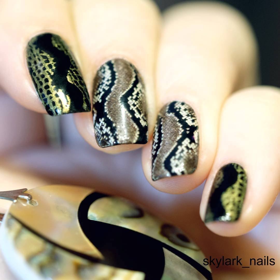Snake Manicure Exoticky Tisk Ve 100 Napadech Na Modni Design Confetissimo Blog Pro Zeny