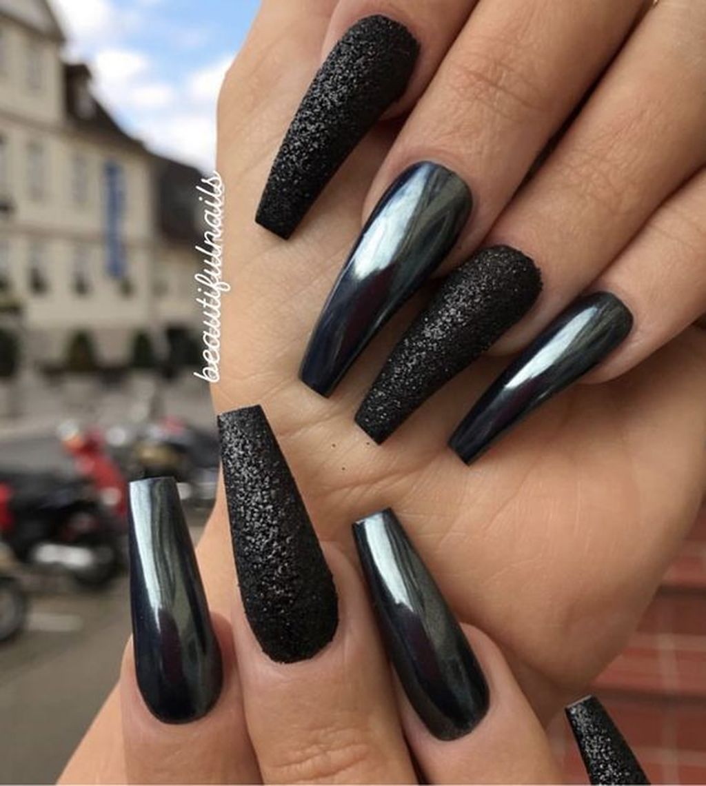 36 Modern Black Nail Designs Ideas To Try Now In 2020 Chrome Nails Designs Chrome Nail Art Black Nail Designs