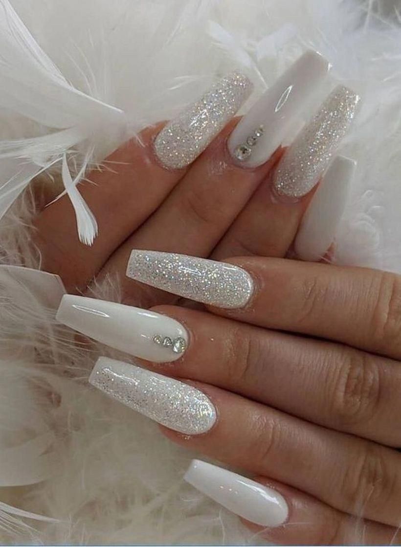 Semi Permanent Varnish False Nails Patches Which Manicure To Choose Stribrne Nehty Bile Nehty Ombre Nehty