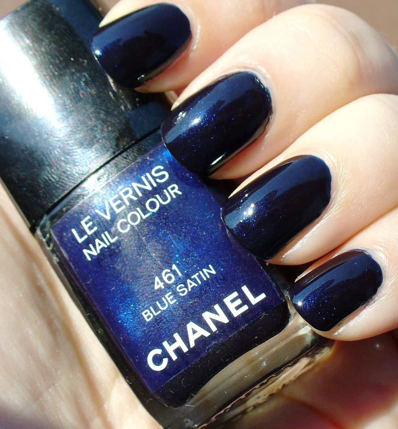 Day Loves Colours Chanel 461 Blue Satin