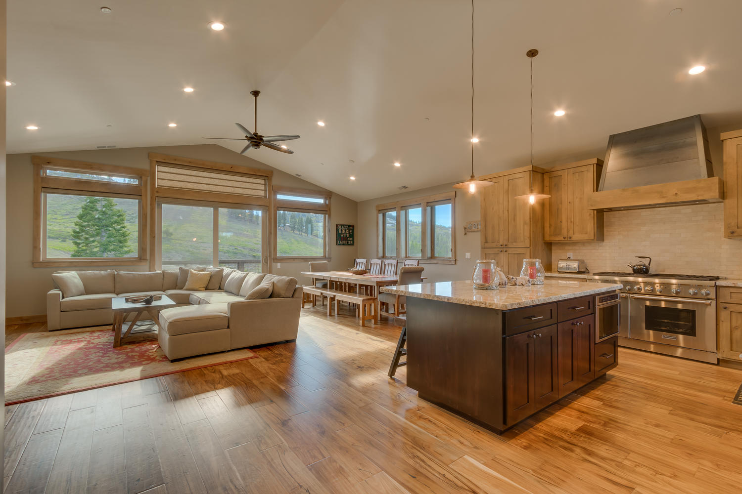 Four Seasons Retreat At Tahoe Donner Brand New Construction 117895 Find Rentals