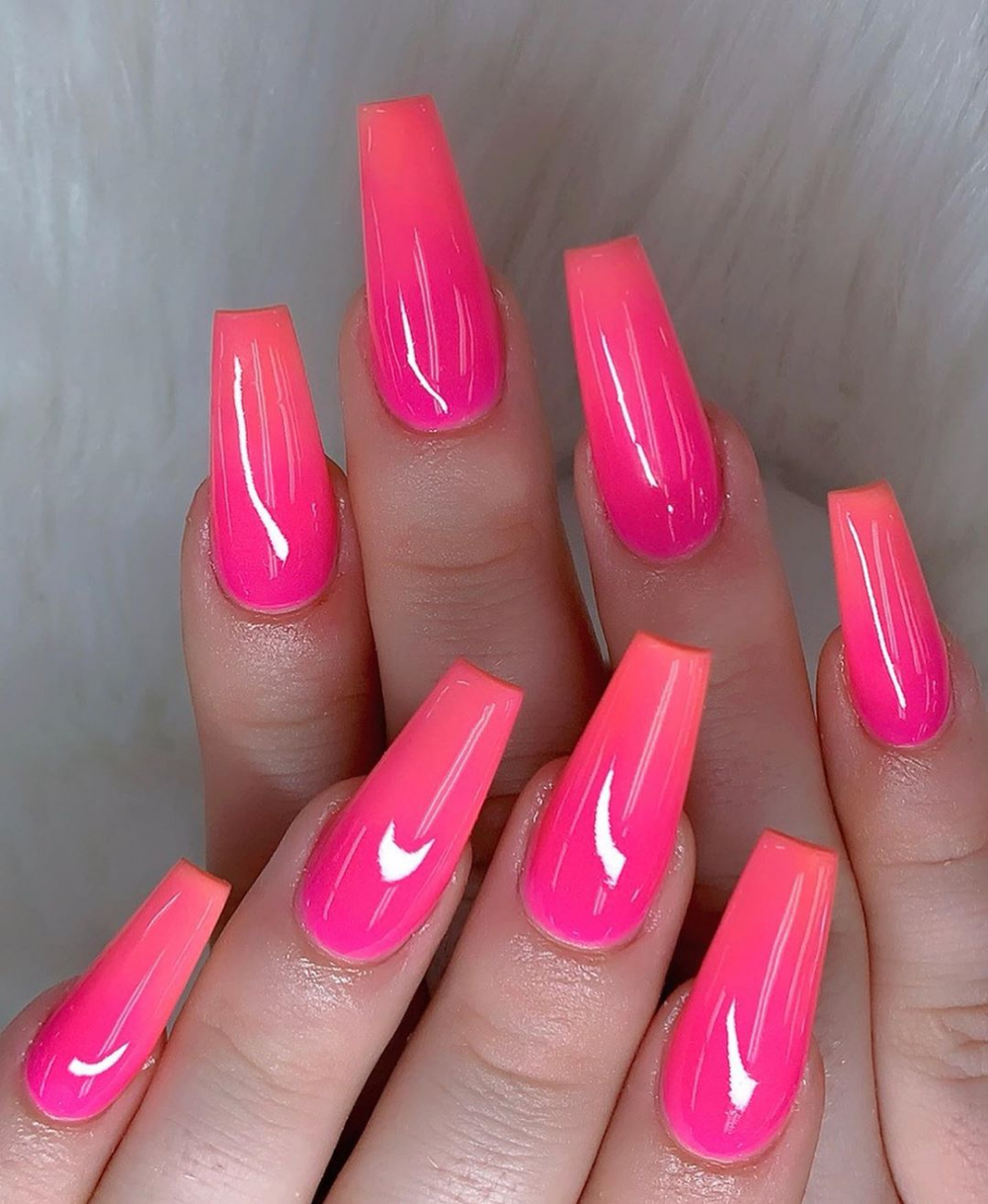 51 Pretty Crystal Nails Art Designs In Summer 2019 With Images Gelove Nehty Nehty Ruzove Nehty