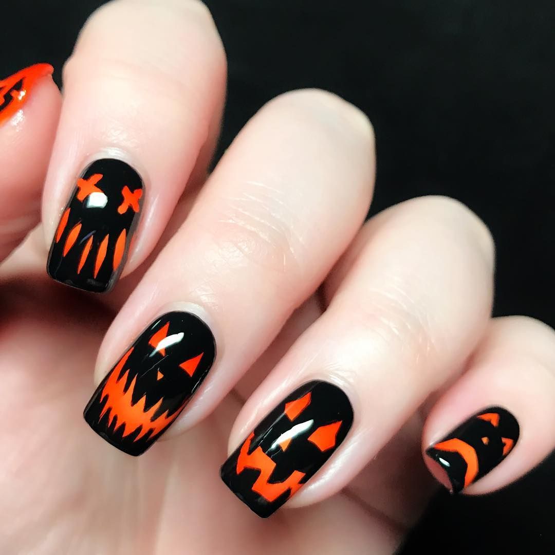 Halloween Nail Art That Will Pair Perfectly With Your Costume Nehty