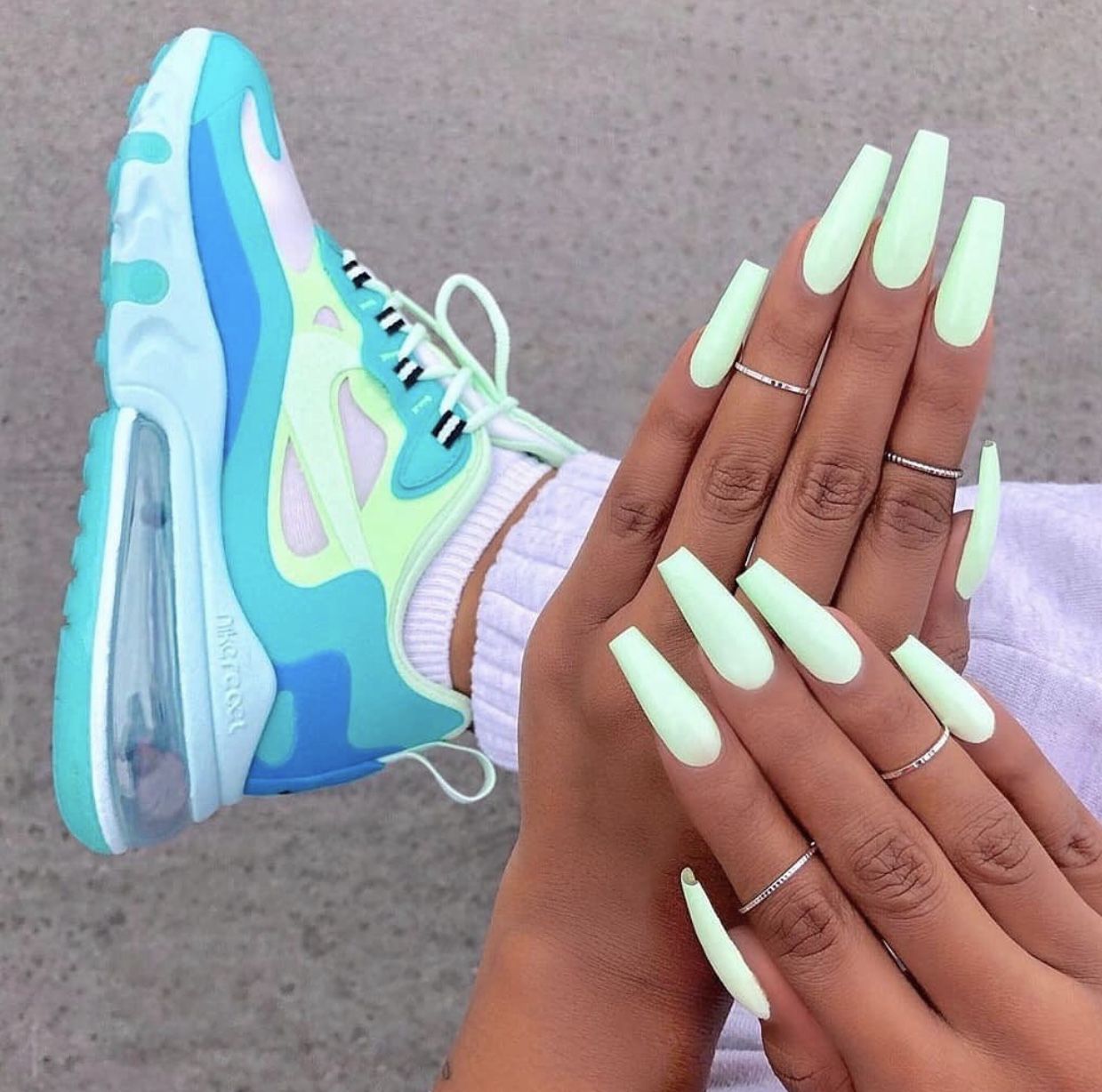 39 Gorgeous Summer Nails You Need To Try Neonove Nehty Gelove Nehty A Nehty